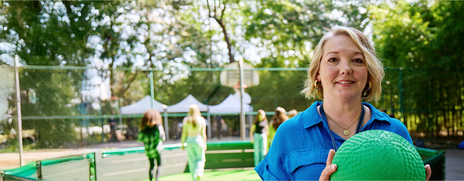 Rezdiffra patient holding green ball